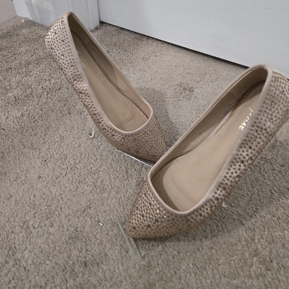 Women Flats - Picture 3 of 6